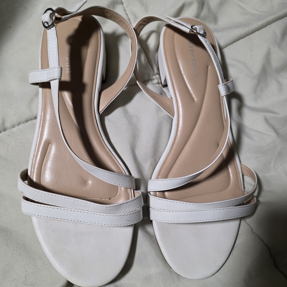 Easy Spirit White Strappy Women's Sandals